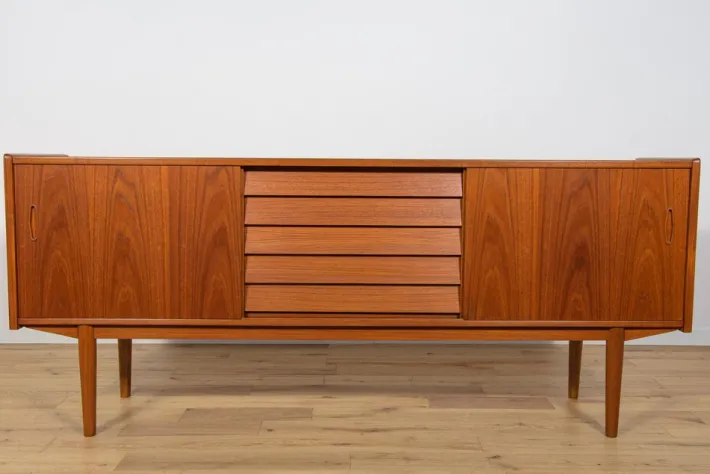 Pamono Mid-Century Teak Sideboard by Nils Jonsson for Hugo Troeds, Sweden, 1960s Hot