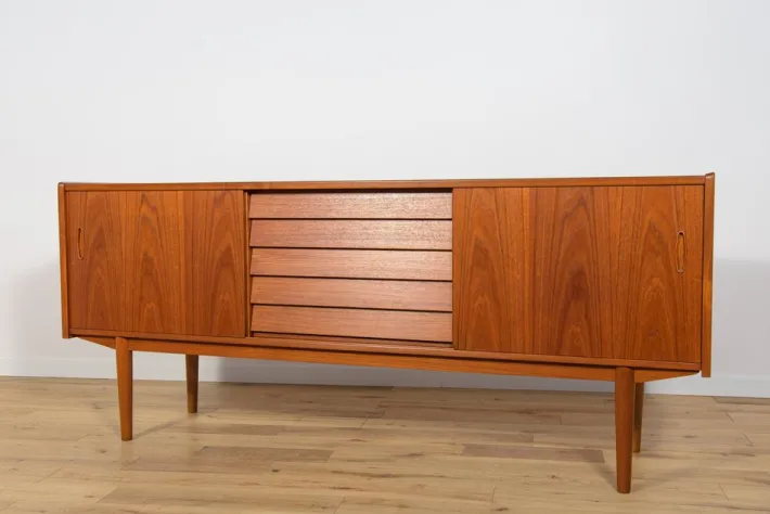 Pamono Mid-Century Teak Sideboard by Nils Jonsson for Hugo Troeds, Sweden, 1960s Hot