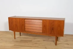Pamono Mid-Century Teak Sideboard by Nils Jonsson for Hugo Troeds, Sweden, 1960s Hot