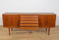 Pamono Mid-Century Teak Sideboard by Nils Jonsson for Hugo Troeds, Sweden, 1960s Hot