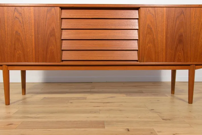 Pamono Mid-Century Teak Sideboard by Nils Jonsson for Hugo Troeds, Sweden, 1960s Hot
