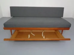 Pamono Mid-Century Teak Sofa or Daybed by Walter Knoll for Knoll Antimott, Germany, 1950s Outlet