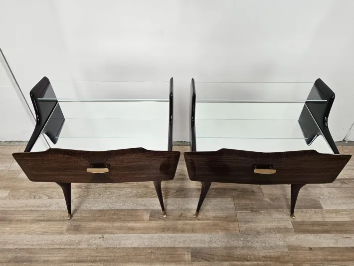 Pamono Mid-Century Venus Bedside Tables in Mahogany and Mirror, 1950s, Set of 2 Sale
