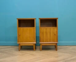 Pamono Mid-Century Walnut Bedside Tables by Alfred Cox, 1950s, Set of 2 Clearance