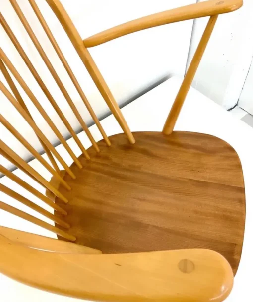 Pamono Mid-Century Windsor Grandfather Rocking Chair in Wood attributed to Lucian Ercolani for Ercol, England, 1960s Outlet