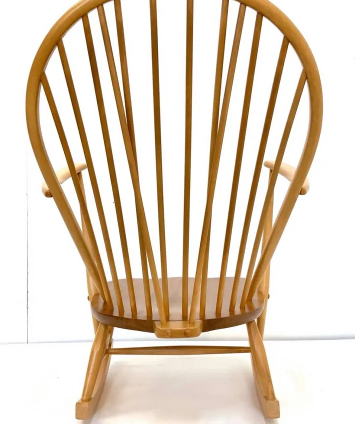 Pamono Mid-Century Windsor Grandfather Rocking Chair in Wood attributed to Lucian Ercolani for Ercol, England, 1960s Outlet