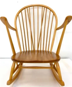 Pamono Mid-Century Windsor Grandfather Rocking Chair in Wood attributed to Lucian Ercolani for Ercol, England, 1960s Outlet