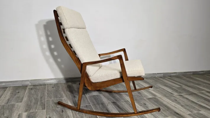 Pamono Mid-Century Wooden Rocking Chair