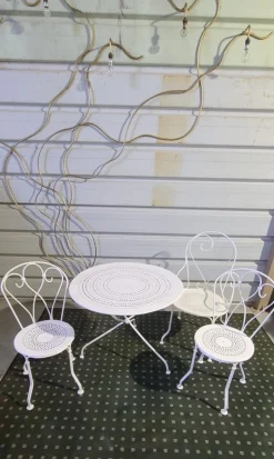 Pamono Mid-Century Wrought Iron Garden Table and Chairs, 1950s, Set of 4 Sale
