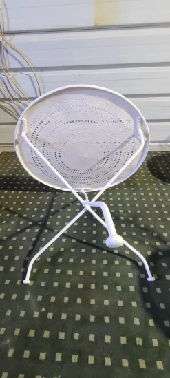 Pamono Mid-Century Wrought Iron Garden Table and Chairs, 1950s, Set of 4 Sale