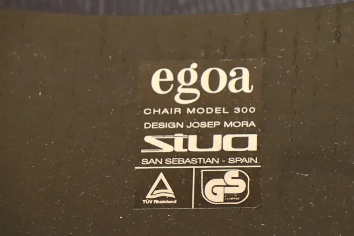 Pamono Minimalist Egoa 300 Chairs by Josep Mora, 1980s, Set of 6 Clearance