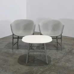 Pamono Minuscule Table and Chairs from Fritz Hansen, Set of 3 Sale