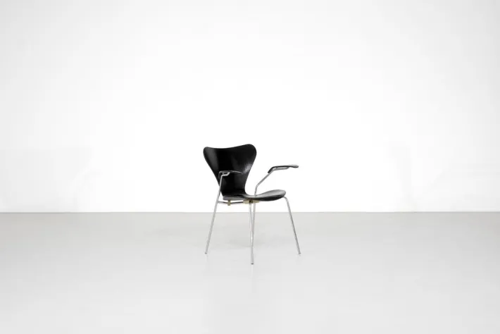 Pamono Model 3207 Chair by Arne Jacobsen for Fritz Hansen, Denmark, 1973 Discount