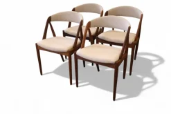 Pamono Model 31 Chair in Teak and Wool Hallingdal 65 Fabric by Kai Kristiansen for Schou Andersen, 1960s, Set of 4 Sale