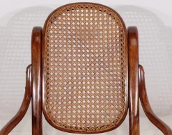 Pamono Model 12331 Childrens Rocking Chair in Beech by Michael Thonet for Thonet, 1910s Outlet