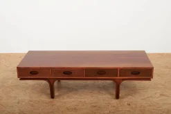 Pamono Model 513 Lowboard or Coffee Table in Rosewood-Veneered Molded Plywood with Drawers and Exposed Back by Gianfranco Frattini for Bernini, Italy, 1957 Sale