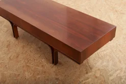 Pamono Model 513 Lowboard or Coffee Table in Rosewood-Veneered Molded Plywood with Drawers and Exposed Back by Gianfranco Frattini for Bernini, Italy, 1957 Sale