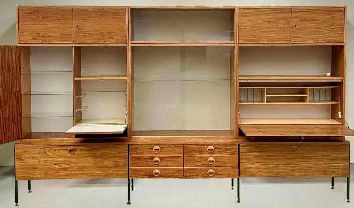 Pamono Model 430 Modular Wall System with Bar, Secretary and Display Cabinet in Walnut by Joachim Nebelung for Hellerau, 1973 Hot