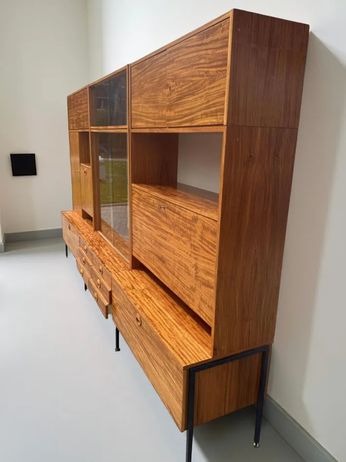 Pamono Model 430 Modular Wall System with Bar, Secretary and Display Cabinet in Walnut by Joachim Nebelung for Hellerau, 1973 Hot