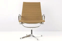 Pamono Model 682 Swivel Armchair by Charles & Ray Eames for Herman Miller, 1958