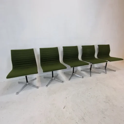 Pamono Model EA 105 Chairs by Eames for Herman Miller, 1970s, Set of 5 Online
