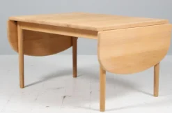 Pamono Model GE85 Coffee Table in Oak attributed to Hans J. Wegner for Getama, 2000s Best