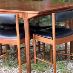 Pamono Model T3 Extending Dining Table in Walnut by Tom Robertson for McIntosh, 1970s Discount