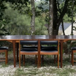 Pamono Model T3 Extending Dining Table in Walnut by Tom Robertson for McIntosh, 1970s New