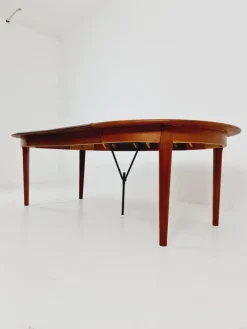 Pamono Modern Danish Expandable Dining Table in Teak, 1960s Outlet