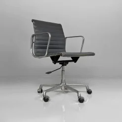 Pamono Modern Italian Leather Office Chairs by Charles and Ray Eames for ICF, 1970s, Set of 2 Discount