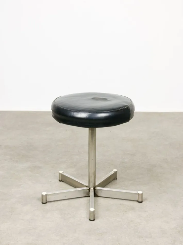 Pamono Modernist Bauhaus Swivel Stool in Chrome, 1950s Outlet