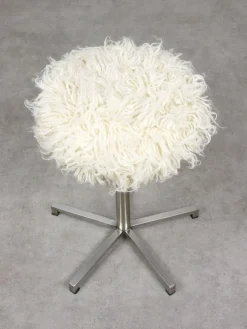 Pamono Modernist Bauhaus Swivel Stool in Chrome and Sheepskin, 1950s Clearance