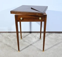 Pamono Molden Mahogany Handkerchief Table, 1920s Outlet