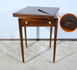Pamono Molden Mahogany Handkerchief Table, 1920s Outlet