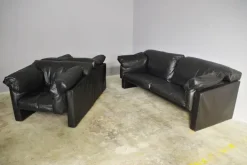 Pamono Moroso Sofa & Armchairs in Black Leather, 1984, Set of 3 Sale