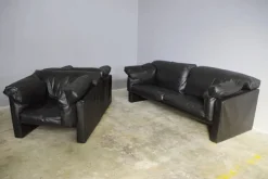 Pamono Moroso Sofa & Armchairs in Black Leather, 1984, Set of 3 Sale