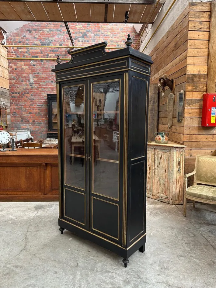 Pamono Napoleon III Showcase Outlet