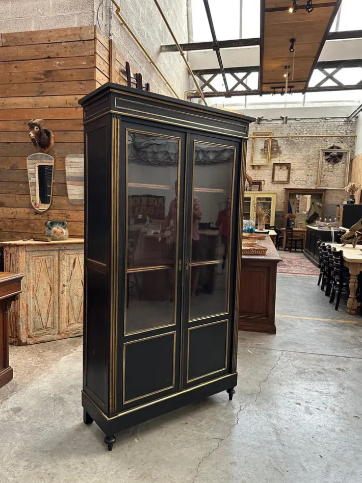 Pamono Napoleon III Showcase Outlet