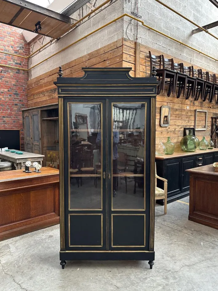 Pamono Napoleon III Showcase Outlet