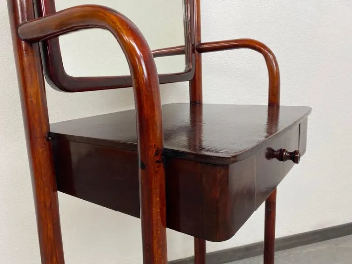 Pamono No. 1134 Dressing Table attributed to Josef Hoffmann for J&J Kohn, 1906 Outlet