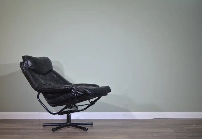 Pamono Norwegian Leather Swivel Chair from Skoghaug, 1960s Hot