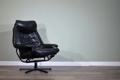 Pamono Norwegian Leather Swivel Chair from Skoghaug, 1960s Hot