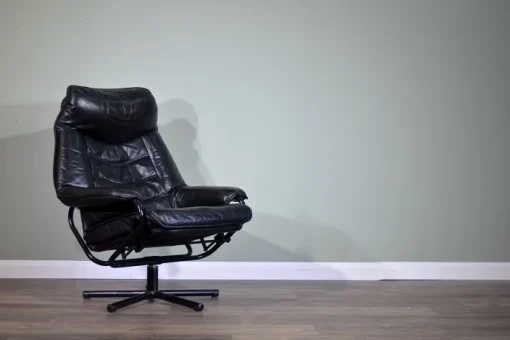 Pamono Norwegian Leather Swivel Chair from Skoghaug, 1960s Hot