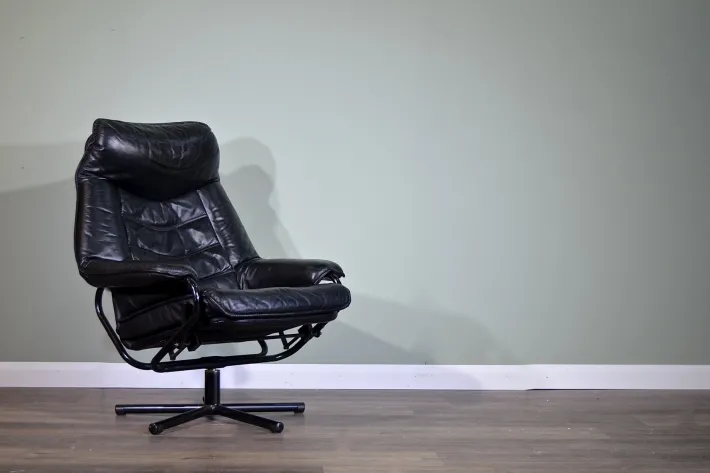 Pamono Norwegian Leather Swivel Chair from Skoghaug, 1960s Hot