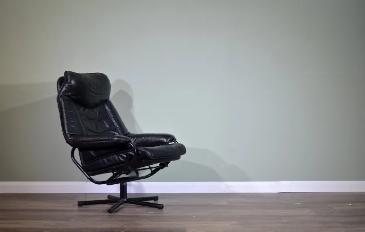 Pamono Norwegian Leather Swivel Chair from Skoghaug, 1960s Hot