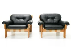 Pamono Oak and Leather Africa Armchairs and Sofa by Esko Pajamies for Asko Oy, 1970s, Set of 3