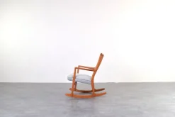 Pamono Oak Ml33 Rocking Chair by Hans J. Wegner for A/S Mikael Laursen, 1950s Outlet