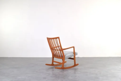 Pamono Oak Ml33 Rocking Chair by Hans J. Wegner for A/S Mikael Laursen, 1950s Outlet