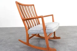 Pamono Oak Ml33 Rocking Chair by Hans J. Wegner for A/S Mikael Laursen, 1950s Outlet