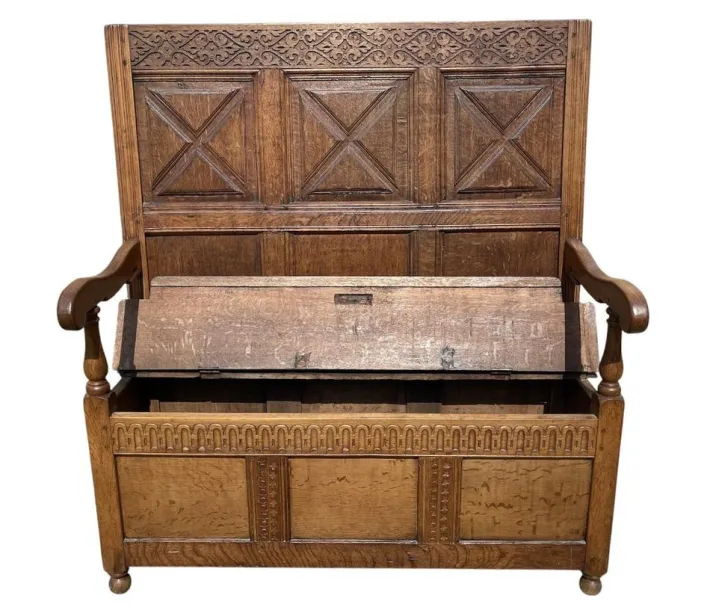 Pamono Oak Storage Bench, 19th Century